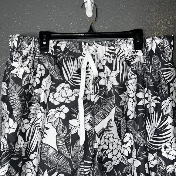 Kanu Surf Men’s Swim Trunks 2X Black White Floral Hawaiian Board Shorts Pockets - Picture 3 of 4